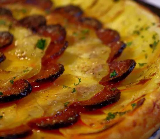 Tarte fine pommes de terre chorizo